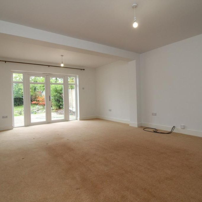5 bedroom detached house to rent - Photo 1