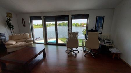 Five Bedroom House with Pool on Lake - Corbeanca - Fotografie 3