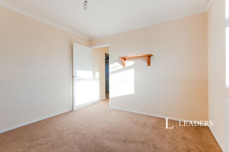 3 bedroom house to rent Beverley Road, Stevenage, Hertfordshire, SG1 - Photo 4