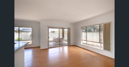 Great family home in central location - Photo 5