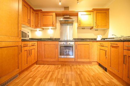 2 bedroom flat to rent - Photo 5