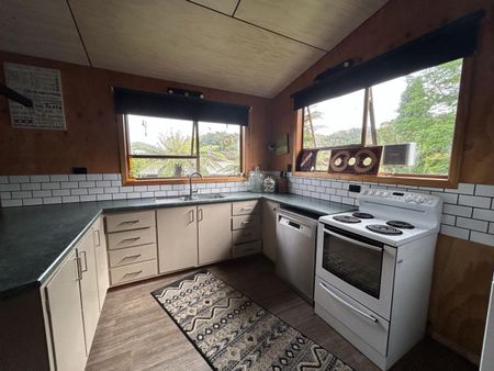 48 Oxford Road, Lake Rotoma - Photo 2