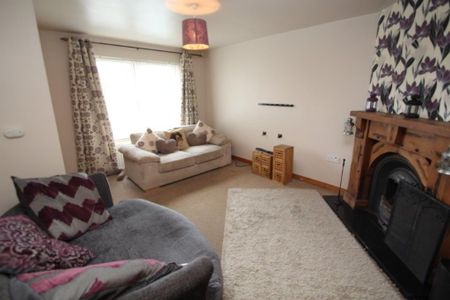 8 Coronation Way, Tandragee, Craigavon, BT62 2GZ - Photo 2