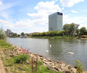 Helle City-Wohnung mit Balkon, Tageslichtbad und Wohnküche - Photo 4