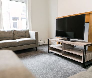 Welton Place, Hyde Park, Leeds - Photo 2