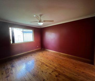 Large Family Home - Photo 5