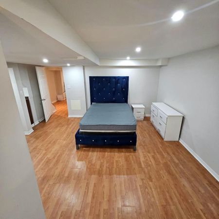 For Lease - 60 Twin Pines Crescent, Brampton, Ontario - Photo 3