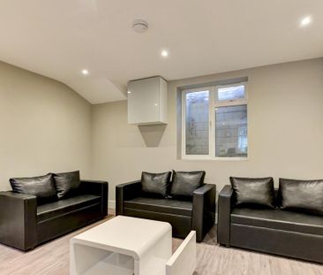 6 bedroom house to rent - Photo 1