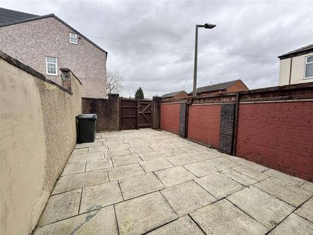 Holly Street, BL9 - Photo 2