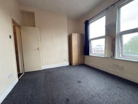 Studio Flat, Heron Mews, IG1 - Photo 2