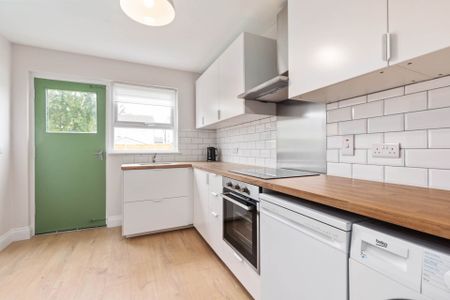 Price €3,250 pcm - Available Now - Unfurnished - Photo 4
