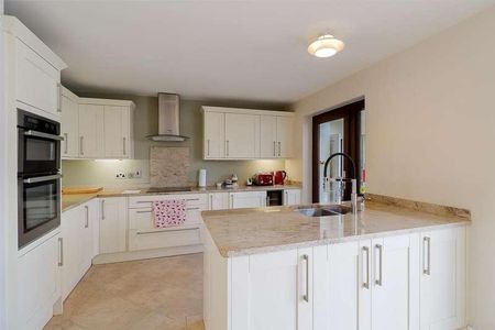 Apple Orchard, Prestbury, GL52 - Photo 5