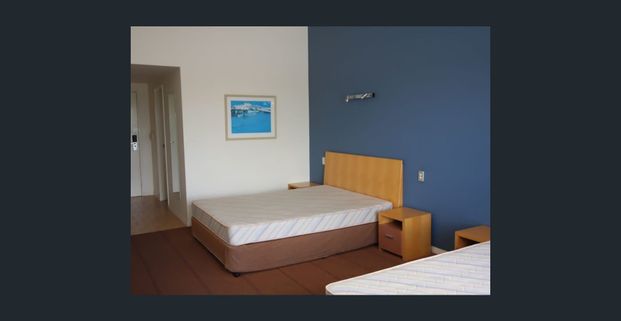 SECOND LEVEL STUDIO UNIT SITUATED WITHIN HOPE ISLAND BOAT HARBOUR - Photo 1