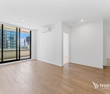 Two-Bedroom Apartment in Great Location! - Photo 2