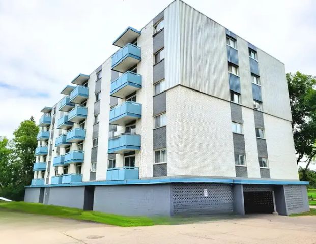 Bristol Park Place Apartments - ALL INCLUSIVE | 245 Bristol Street, Guelph - Photo 1