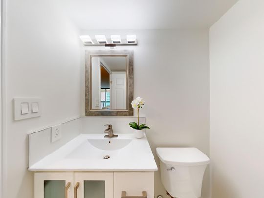 For Lease - 23 Lorraine Drive Unit# 1913, Toronto, Ontario - Photo 1