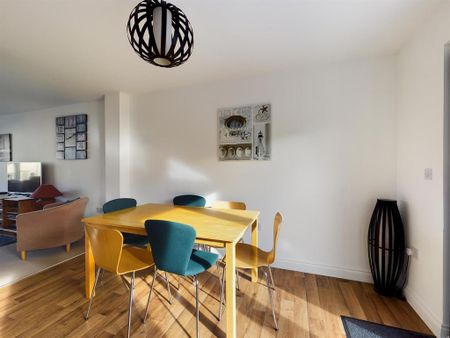 3 bedroom terraced house to rent - Photo 4