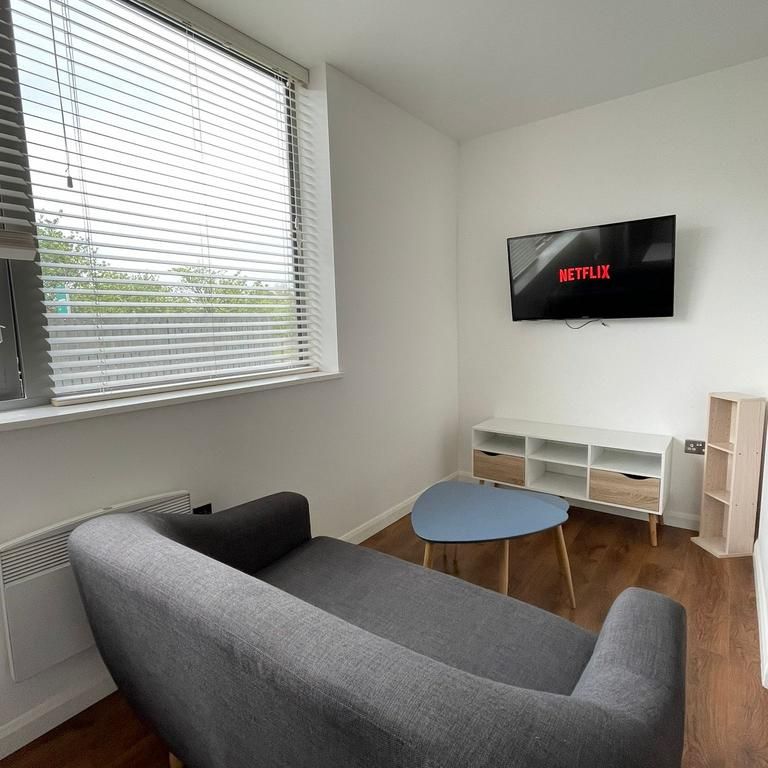 2 bedroom flat to rent - Photo 1