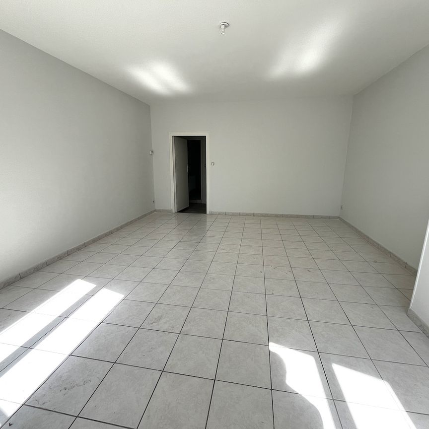 Location Appartement 3 pièces 87m² - Photo 1