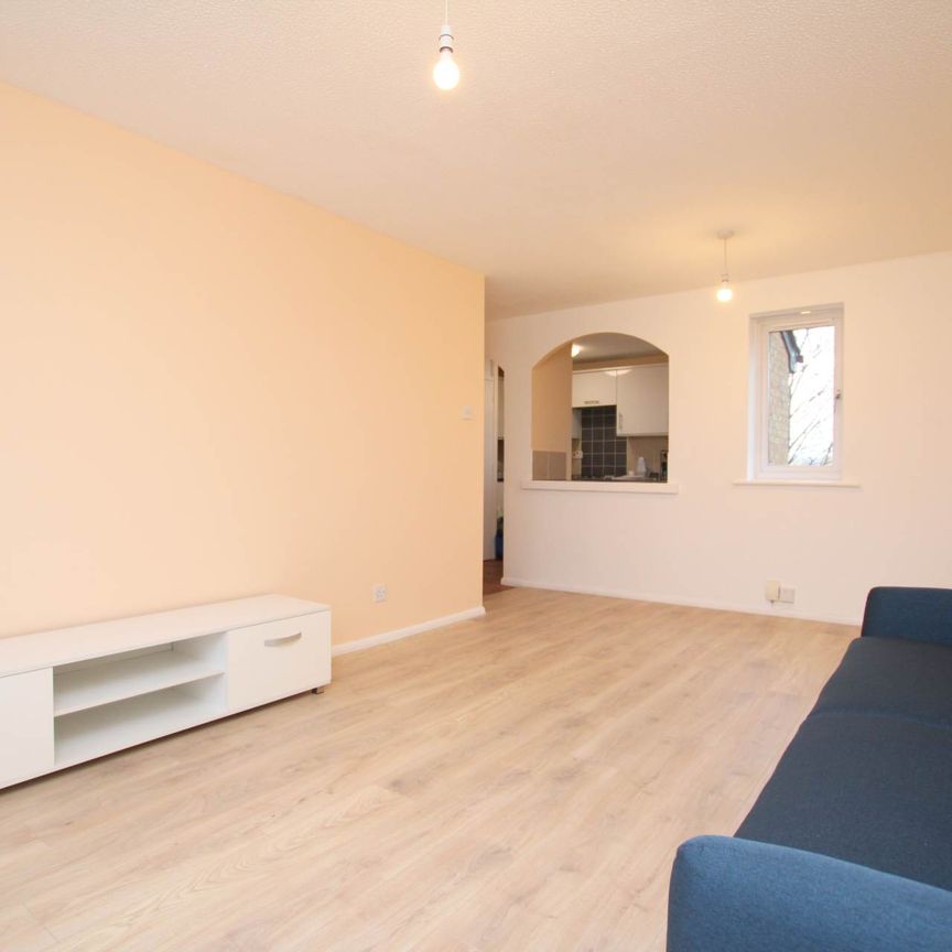 Courtlands Close, North Watford, WD24 - Photo 1