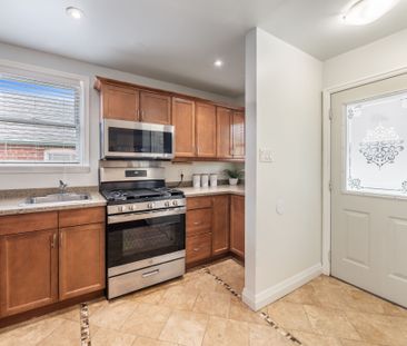 For Lease - 67 Glenburn Avenue Unit# main, Toronto, Ontario - Photo 6