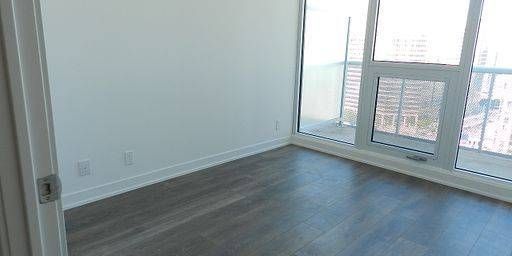 Yonge And Finch Luxury 1Bdrm Modern Kitchen Open Concept Near Subway - Photo 3