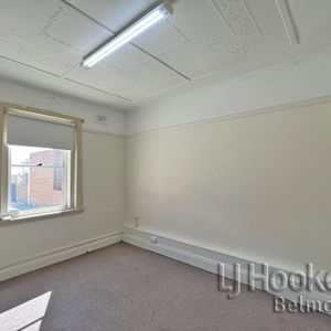 Convenient Location - Photo 2