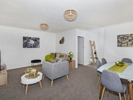 Two bedroom unit in the heart of Kensington - Photo 1