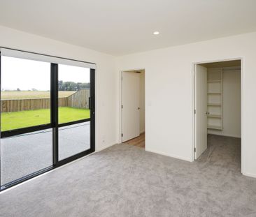 Brand New Home in Ravenswood, Waimakariri - Rural Outlook! - Photo 2