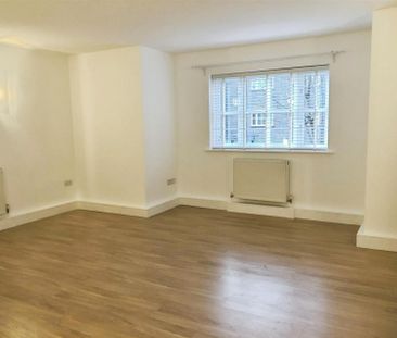 College Yard, Gammons Lane - Photo 5