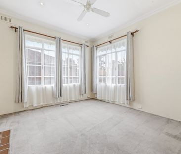 Spacious Family Living in Prime Burwood Location - Photo 1