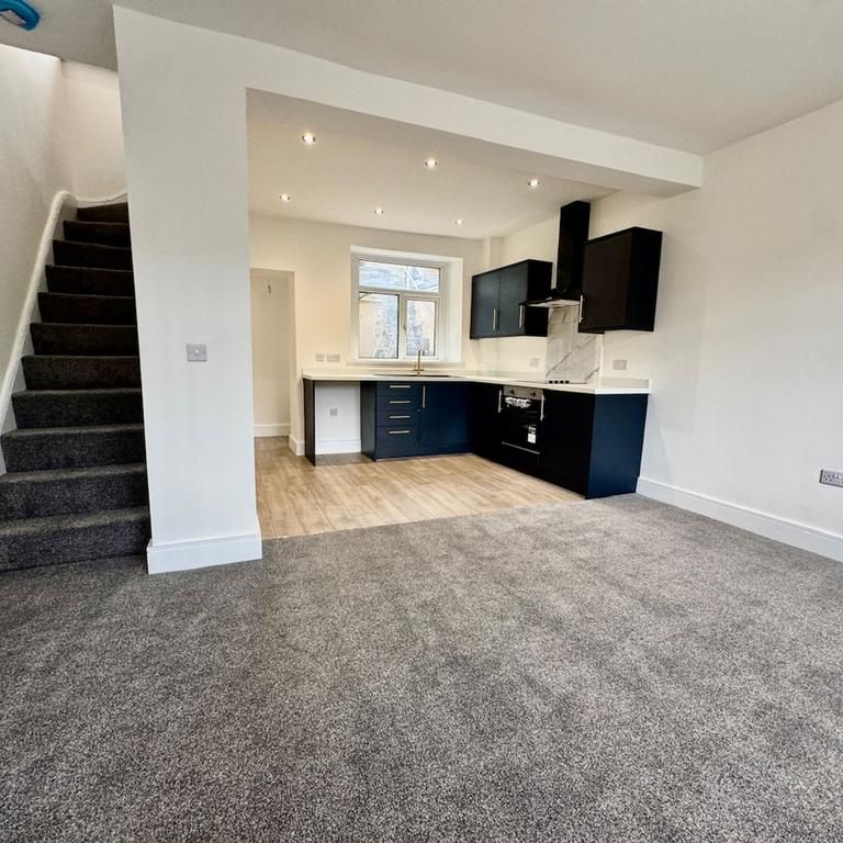3 bedroom terraced house to rent - Photo 1