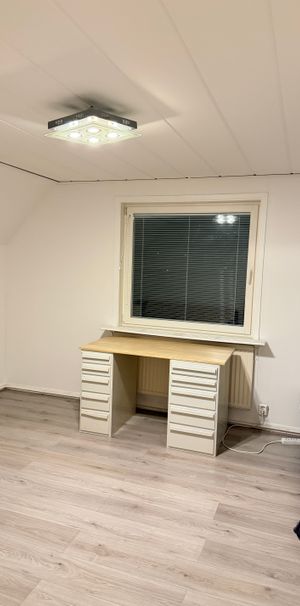 Nedre Egilsvägen, Södertälje - Photo 1