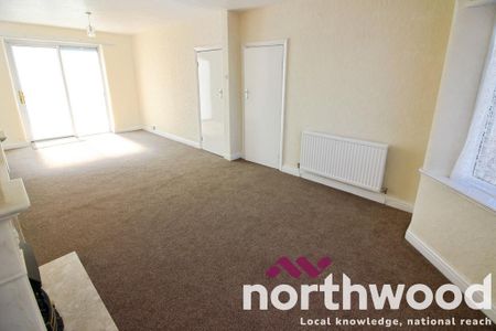 3 bedroom semi-detached house to rent - Photo 2