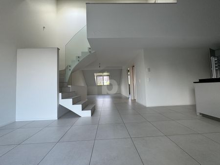 DUPLEX MODERNE DE HAUT STANDING AVEC VUE LAC - Photo 3