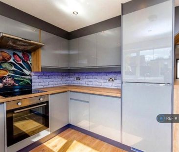 2 bedroom semi-detached house to rent - Photo 4