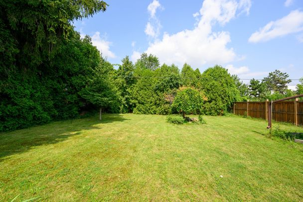 For Lease - 1295 Pinegrove Road Unit# Lower, Oakville, Ontario - Photo 1