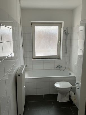 Endlich Zuhause: Frisch Renovierte 3-Zimmer-Wohnung - Photo 1