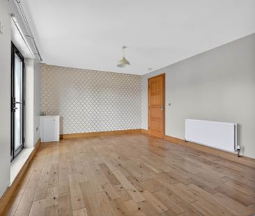 37 Drumadoon Square, Dundonald, Belfast, BT16 2QN - Photo 3