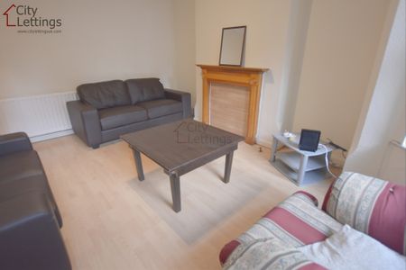 5 Bedroom Semi-Detached House - Photo 5