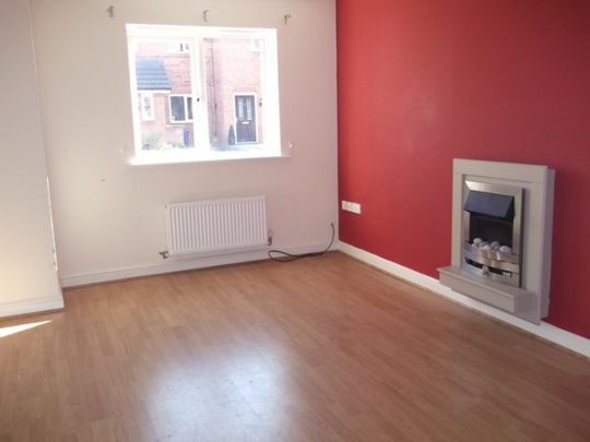 3 bed Mews - To Let - Photo 1