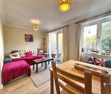 2 bedroom terraced house to rent - Photo 2