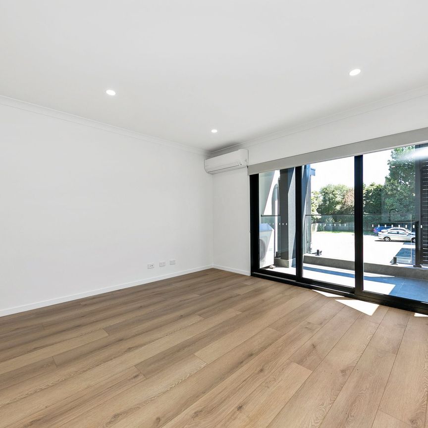 14/2 Howard Court, Clayton - Photo 1