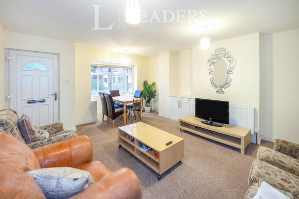 5 bedroom semi-detached house to rent - Photo 1