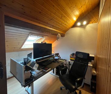 Appartement de 4 pièces dans les combles - Photo 2