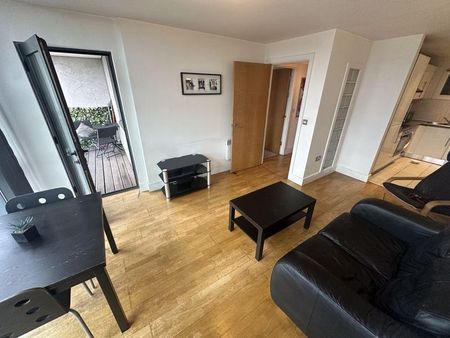 2 bedroom apartment to rent - Photo 2