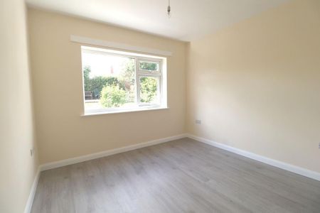 3 bedroom detached bungalow to rent - Photo 5