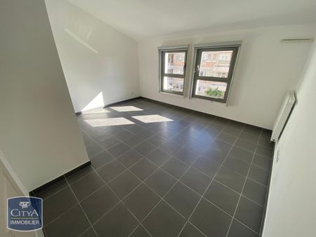Location Appartement 5 pièces 142m² TOULON 83000 - Photo 2