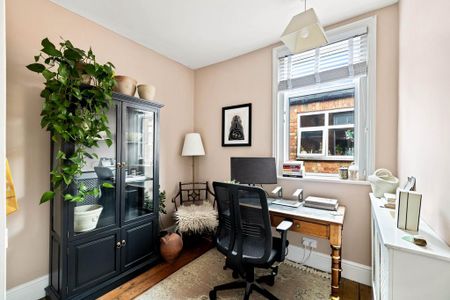 4 bedroom terraced house to rent - Photo 5
