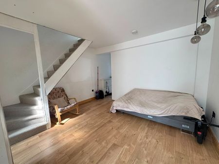 3 Bed Terraced House, Jedburgh Road, E13 - Photo 3